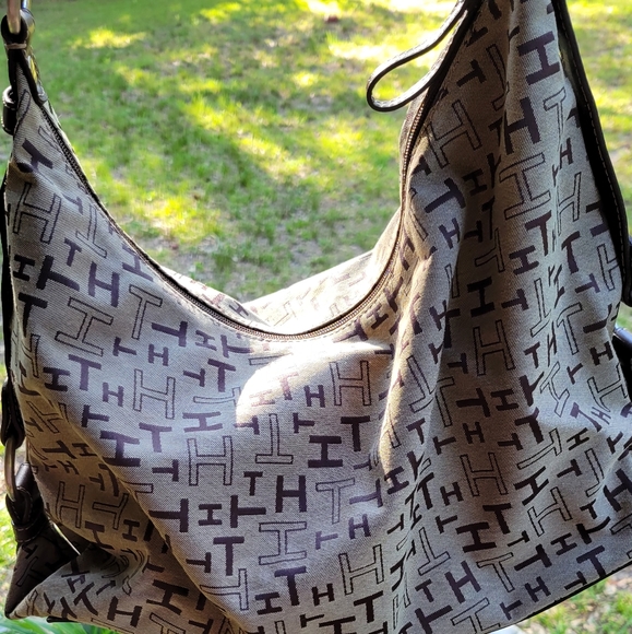 Tommy Hilfiger Canvas Bag - Picture 2 of 6